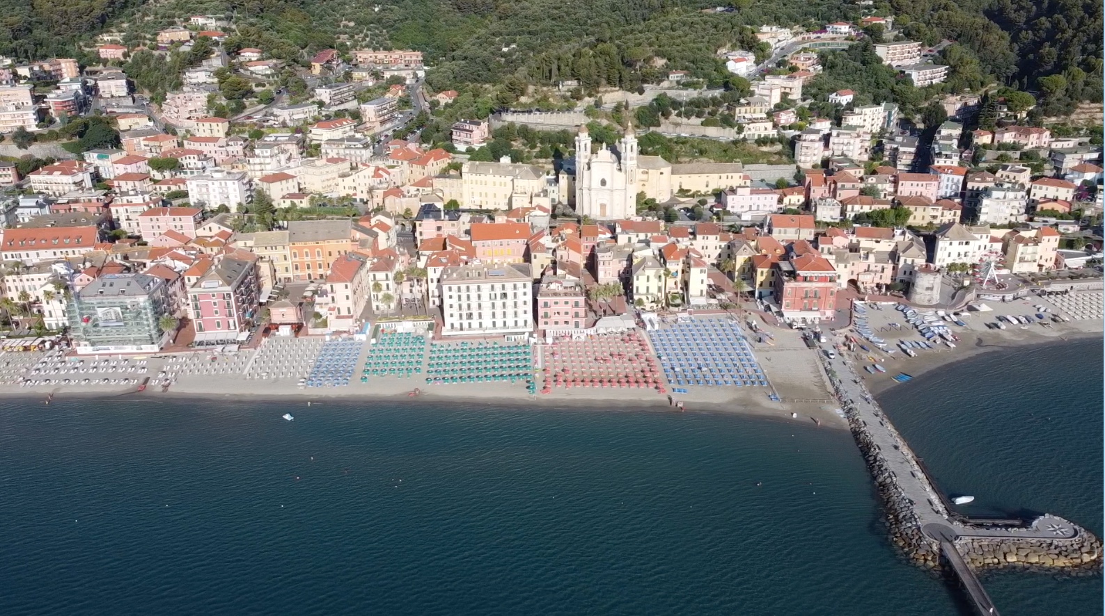 Laigueglia, un altro Borgo più bello d’Italia protagonista del programma tv “L’Italia dei Santi” Laigueglia, un altro Borgo più bello d’Italia protagonista del programma tv “L’Italia dei Santi”