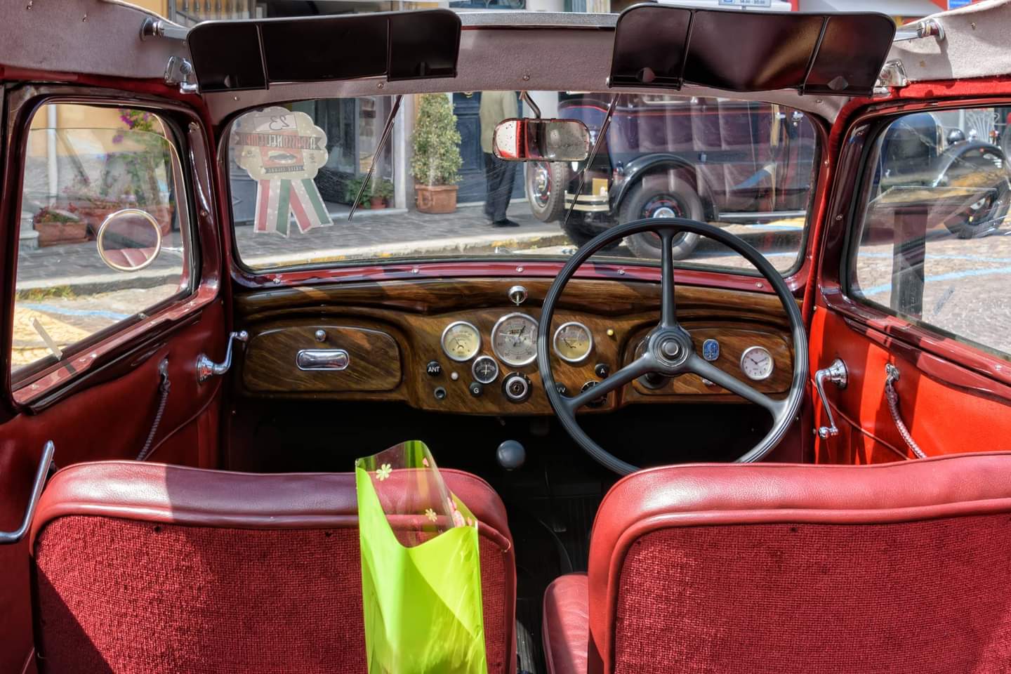 Domenica di festa a Ceranesi con il secondo raduno delle auto d’epoca