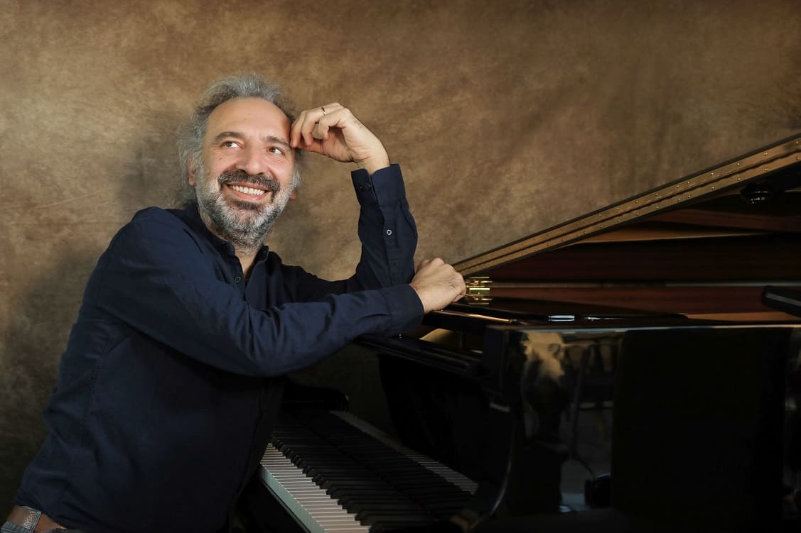 28° Dromos Festival, Stefano Bollani in concerto per piano solo il 29 luglio nell’area archeologica di Tharros (OR)