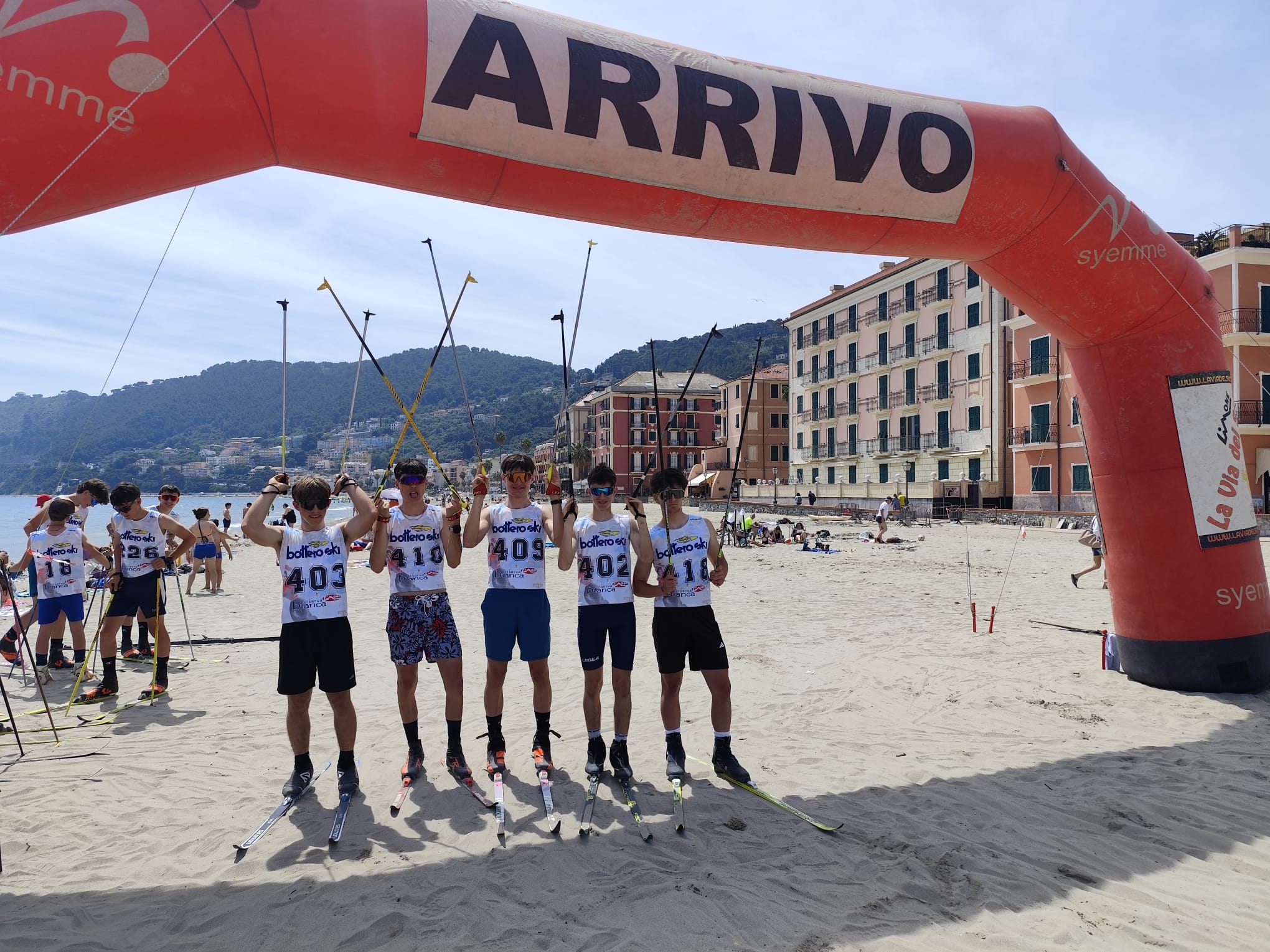 A Laigueglia un assaggio d’estate con lo sci di fondo on the beach, Valle Ellero vincitori della quindicesima edizione A Laigueglia un assaggio d’estate con lo sci di fondo on the beach, Valle Ellero vincitori della quindicesima edizione